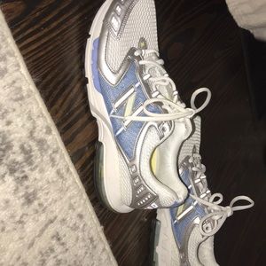 NEW BALANCE, SIZE 11, WORN ONCE, ACHIEVE, SNEAKERS